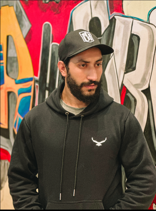 Stylish Baseball Hat: The Signature Curve