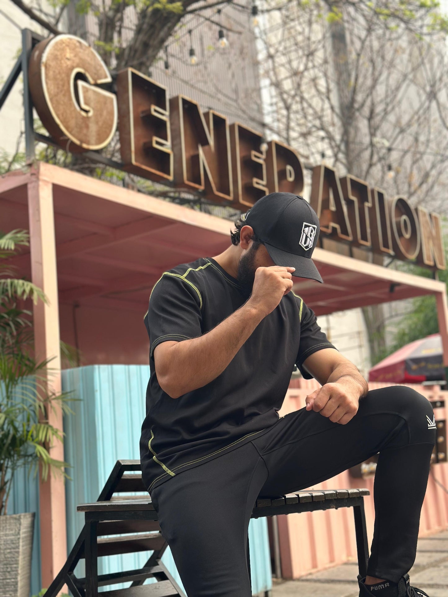 Stylish Baseball Hat: The Signature Curve
