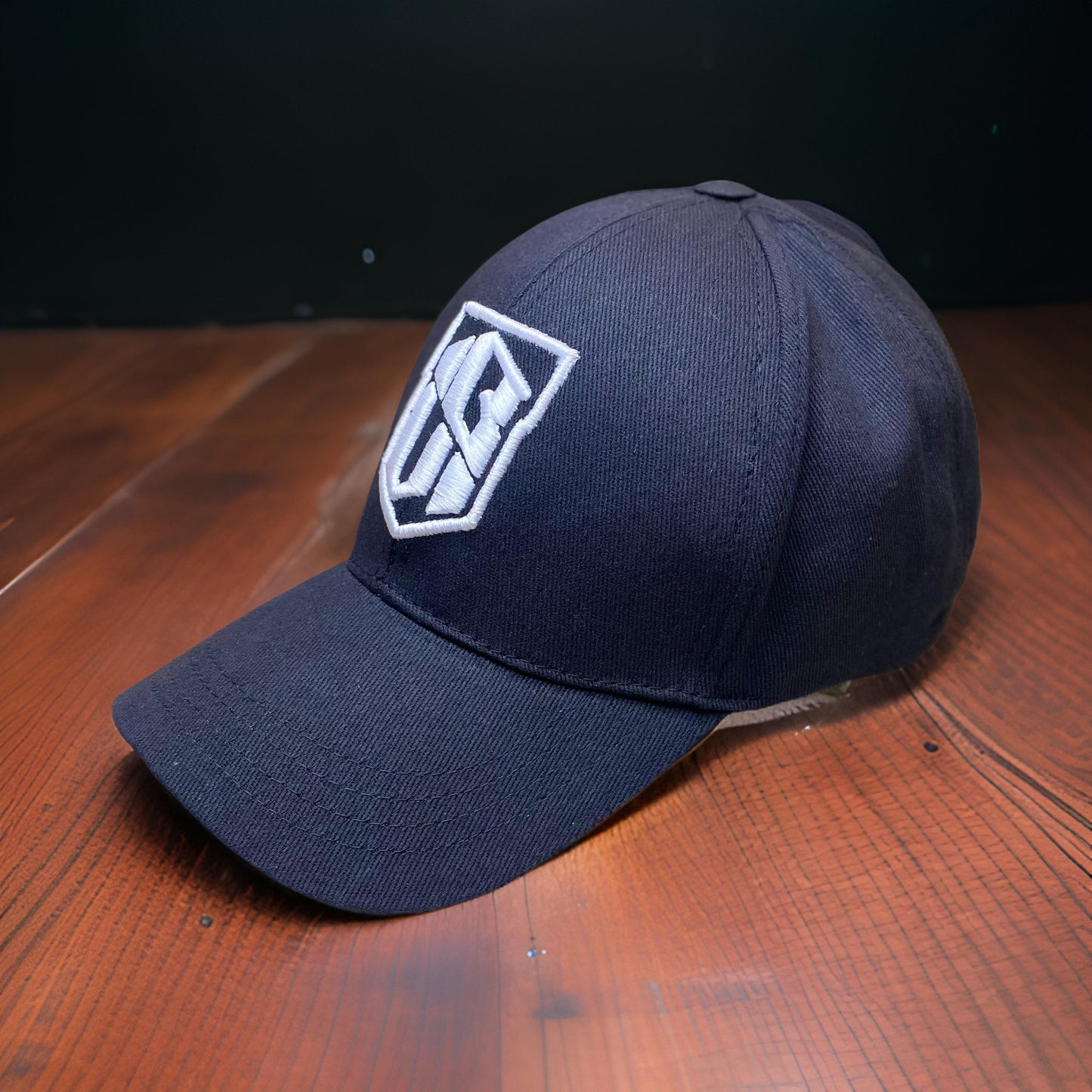 Stylish Baseball Hat: The Signature Curve
